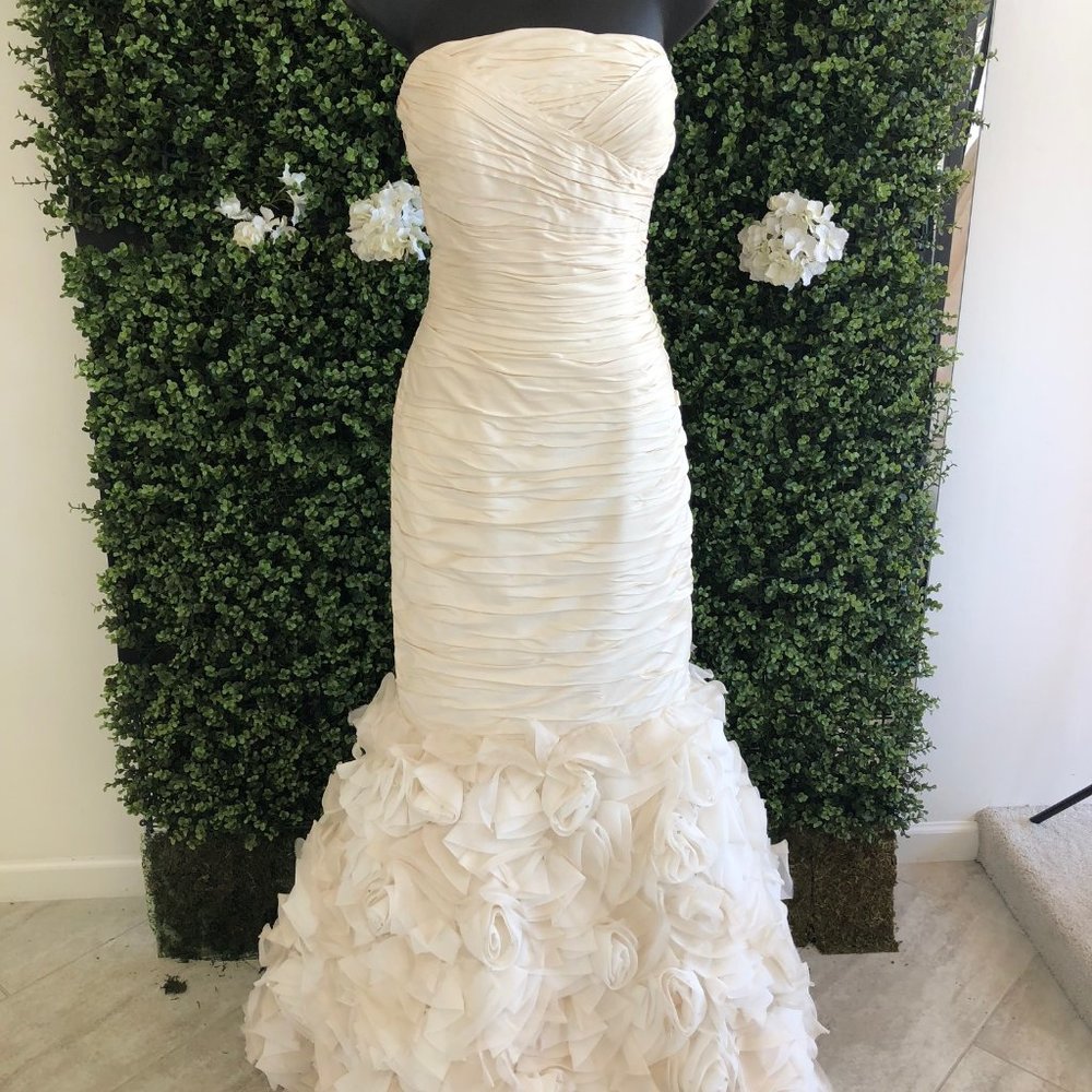 Ian Stuart Saramouche Wedding Gown Ivory Size 10